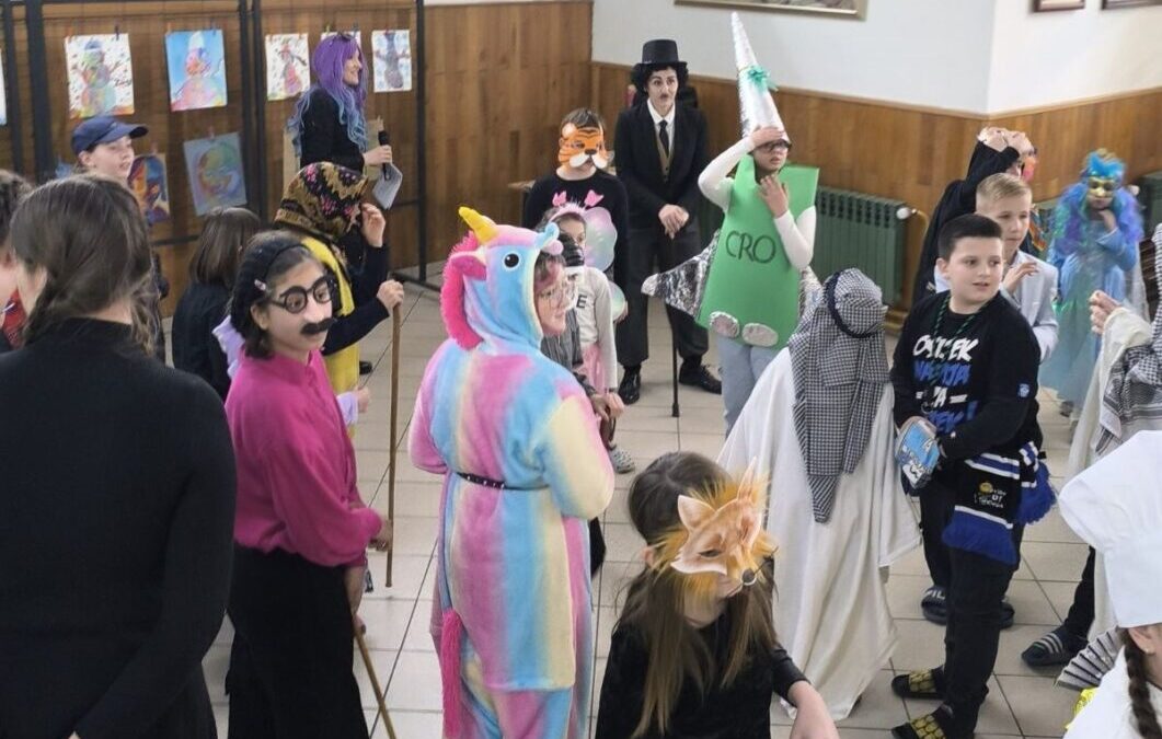 KARNEVALSKA ZABAVA U MATIČNOJ ŠKOLI